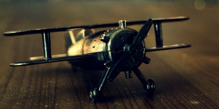 1680x1050 Free download airplane classic vintage toy desktop background