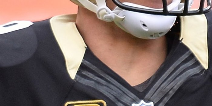 1125x2436 drew brees football new orleans saints Sony Xperia... iPhone 11
