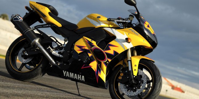 1600x1200 Yamaha Desktop Wallpapers FREE on Latoro.com