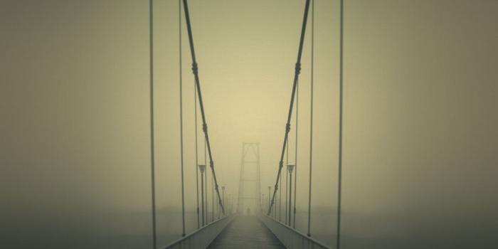 1680x1050 Figure in the Fog : creepy