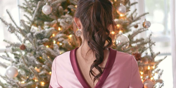 1520x2280 How to Flock a Real Christmas Tree in 15 Minutes