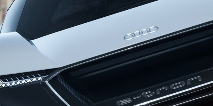 1080x1920 E-tron, Futuristic Cars - Audi E Tron Gtr (#1959071) - HD