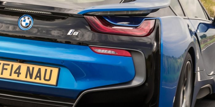 1080x1920 These Beautiful BMW i8 Wallpapers Are A Futuristic Dose Of Sex