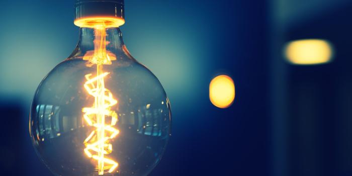 2560x1707 Big Bulb With Little Light Wallpaper For Desktop - Bulb Light