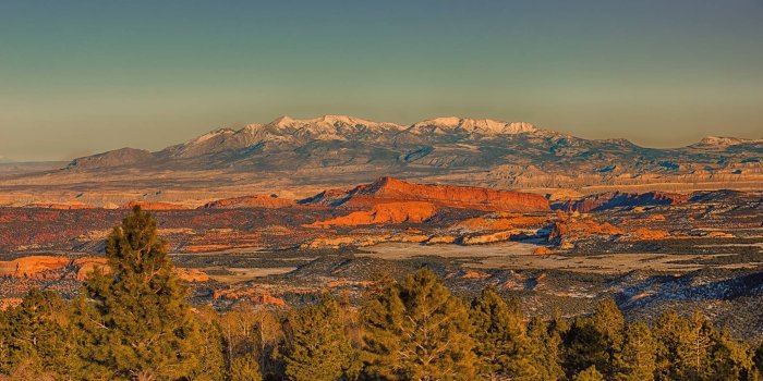 2048x1294 Good Ol Utah in the Evening Sun HD wallpaper