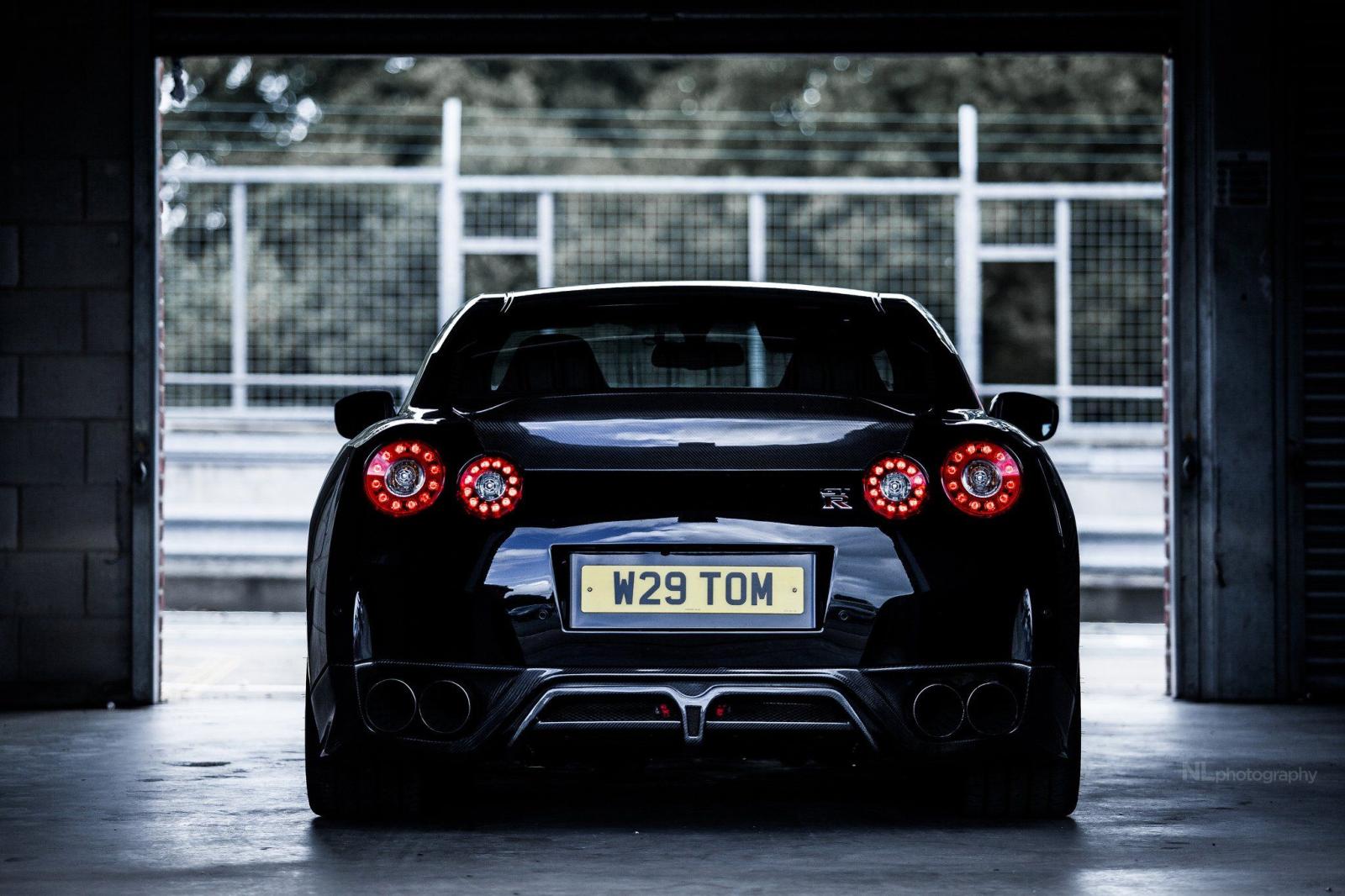2048x1365 Free download 2016 Nissan Gt R Black Edition image 369 [2048x1365