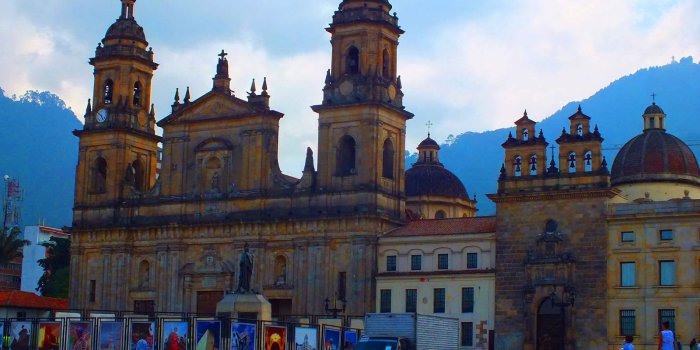 1600x1200 Catedral Primada Bogota Wallpaper – Travel HD Wallpapers