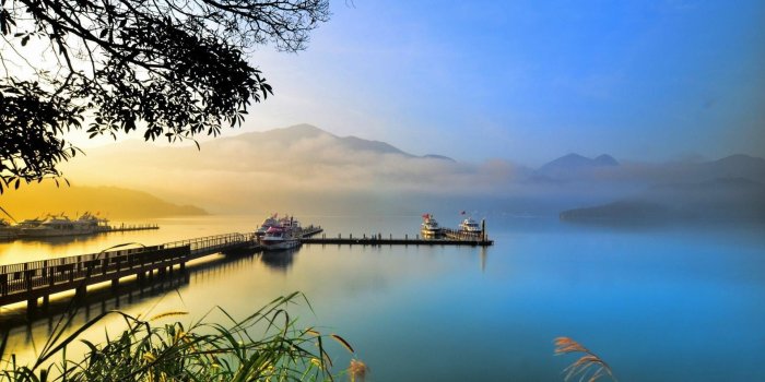 1920x1080 Wonderful Hd Pulse Wallpaper Wpt76010156 - Boat On Lake Landscape