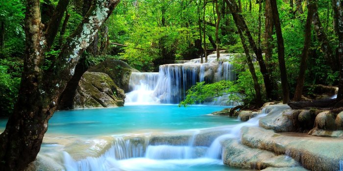 1600x1200 Stunning Waterfall wallpaper | 1600x1200 | #31968