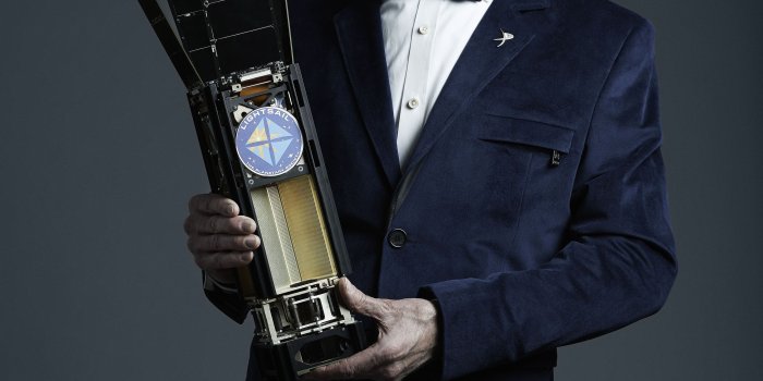 3000x4495 LightSail Press Kit | The Planetary Society