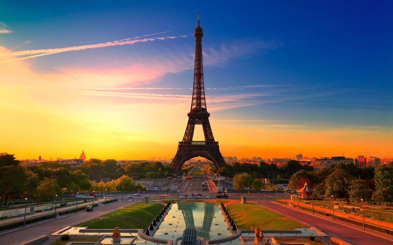 2560x1600 Sunset Wallpaper The Eiffel Tower