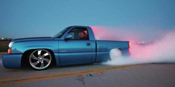 1600x1200 2003 Chevy Silverado SS Clone - Carbon Copy - Truckin' Magazine| CHOIZ