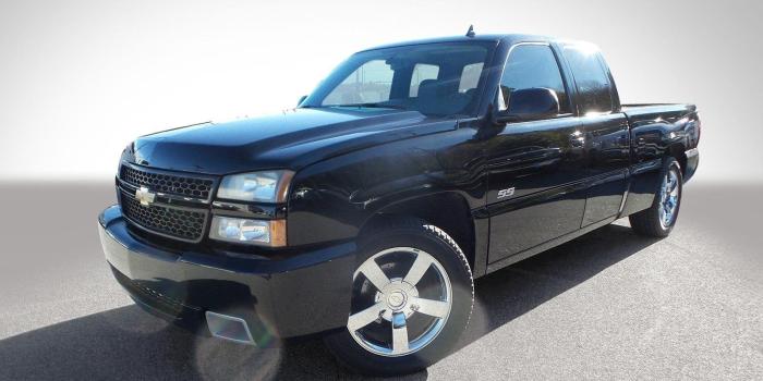 1600x1200 Pre-Owned 2006 Chevrolet Silverado SS LT1 Pickup in Frisco
