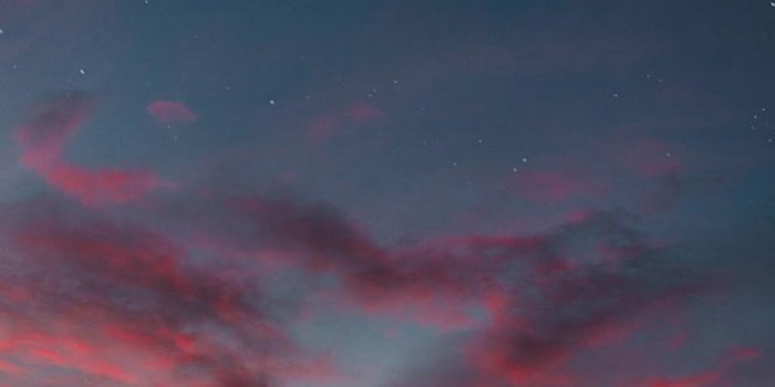 736x1308 Red Cloud In The Night Sky - Blue Red Night Sky (#1713214) - HD