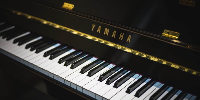 6000x4000 Black Yamaha Piano · Free Stock Photo