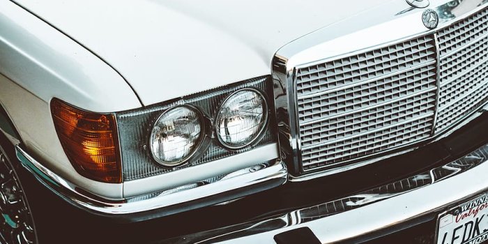 910x1365 HD wallpaper: close up photography of Mercedes-Benz car, mercedes