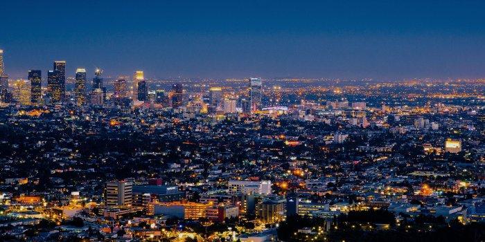 3840x2400 nh75-night-city-light-building-blue-wallpaper