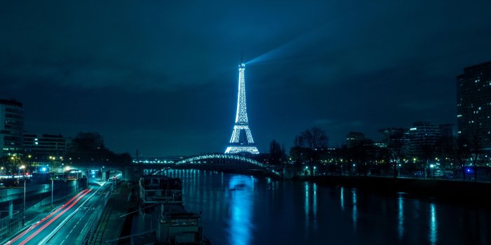 2560x1440 Wallpaper of Paris, Eiffel Tower, Night City, River, Bridge