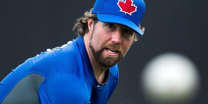 1600x1200 wallpaper: Blue Jays, baseball player, baseball, man, athlete, MLB