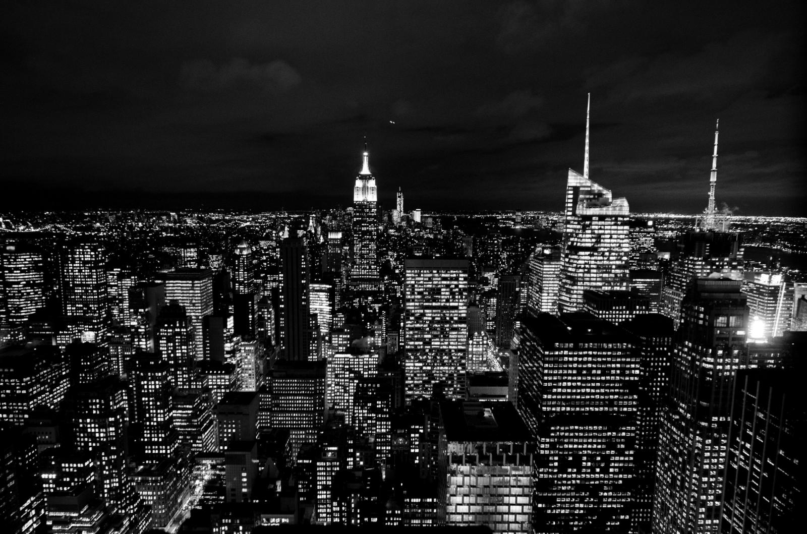 3840x2543 black and white photo of the new york city skyscraper lights at