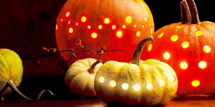 1600x1200 Fall Lantern Wallpapers