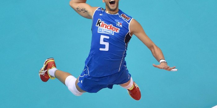 2756x4134 VolleyBall Wallpaper