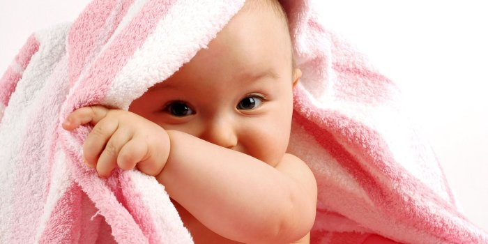 2560x1600 Cute Baby Boy Under Towel #2466 Wallpapers and Free Stock Photos