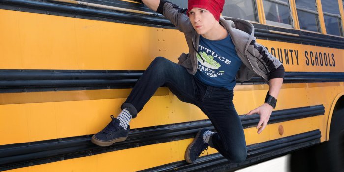 3840x2400 Spider Man Costume, Spider Man, Peter Parker, Room, - Tom Holland