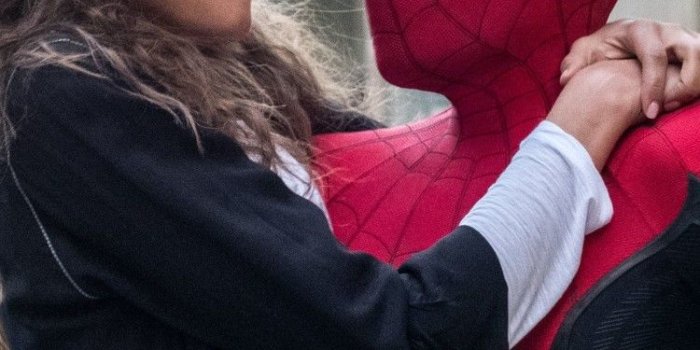750x1334 750x1334 Spider Man And Zendaya In Spider Man Far From Home 2019