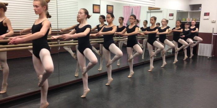 1024x768 Attire – Just Dance