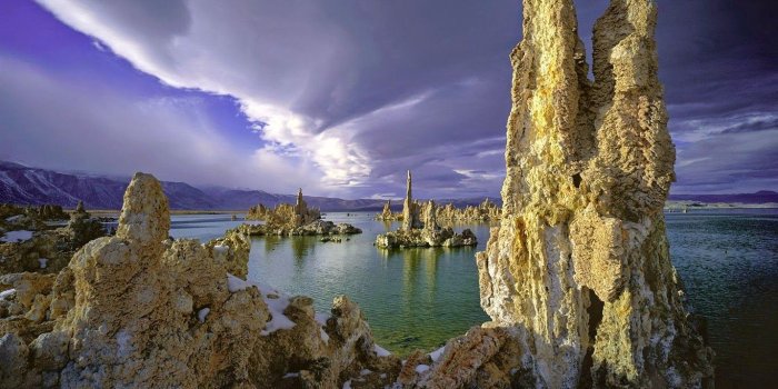 1366x768 Free download Rock Stone island in River Wallpaper