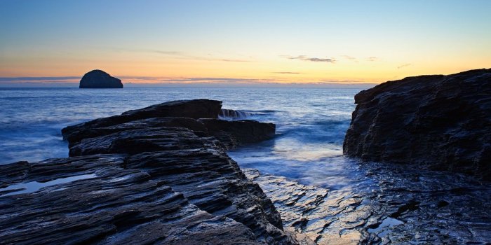 1332x850 Wallpaper sea, the sky, clouds, sunset, rock, stones, island