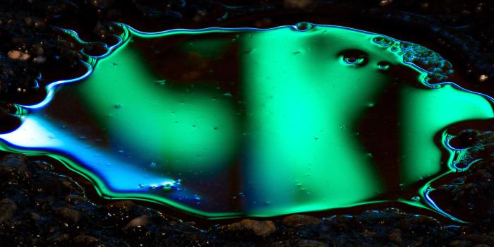 2732x2732 bd69-raing-street-wet-neon-green-dark-art-illustration-wallpaper