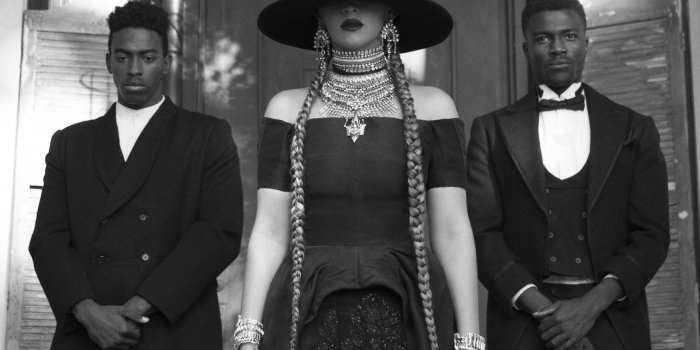 2560x1600 Download wallpaper Beyonce Knowles, black, dress, digital, hat