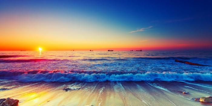 1366x768 Sea Sky Water Summer Reflection Sands Waves Shore Beautiful Ocean