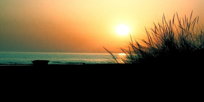 2560x1600 Beautiful Boat Reflection Sky Nature Colors Beaches - Sunset, Hd