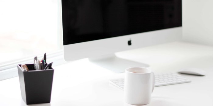 3840x2560 work desk wallpapers and backgrounds