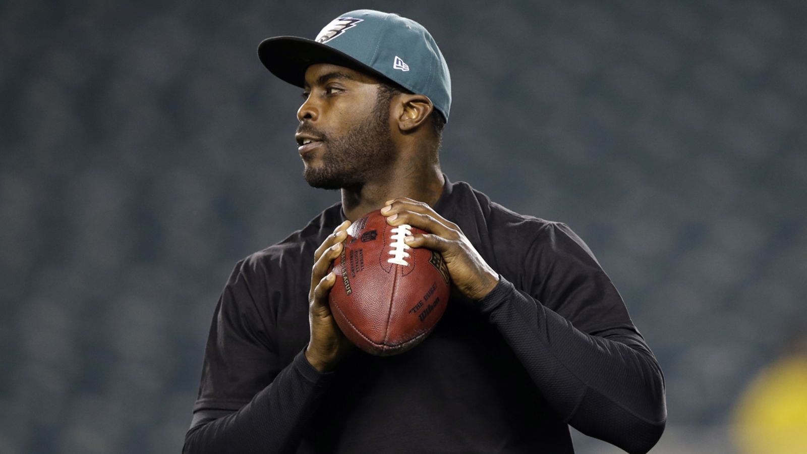 1600x900 Over 440,000 people sign petition to keep Mike Vick from being