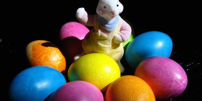 2560x1600 Easter Eggs Artistic Wallpaper 2560x1600 : Wallpapers13.com