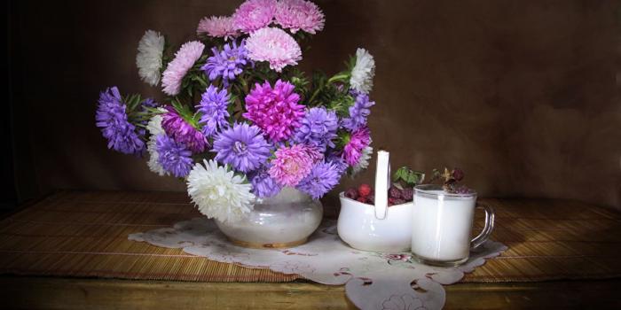 1280x853 Wallpaper Milk Asters Flowers Raspberry Cup Table Still-life