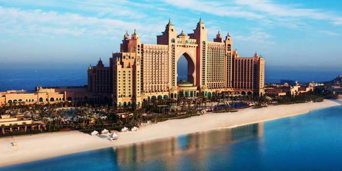 1280x800 The wallpaper of Atlantis, majestic Dubai hotel situated on Palm