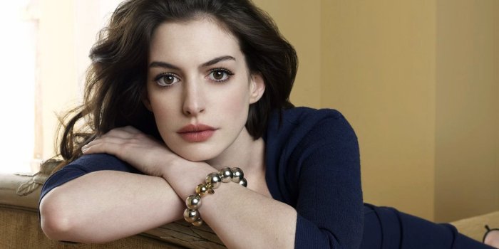 1920x1080 25 Beautiful HD Anne Hathaway Wallpapers