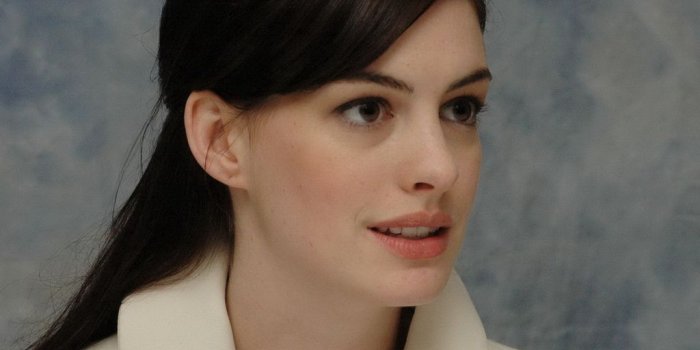 1024x768 Hollywood All Stars: Anne Hathaway Hd Wallpapers 2013