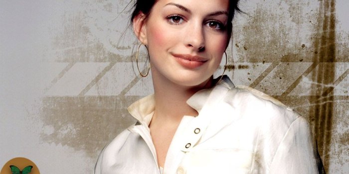 1024x768 Anne Hathaway Casualy | CELEBRITY