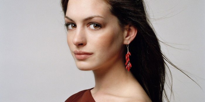 1600x1200 anne hathaway celebrity 1600x1200 wallpaper High Quality