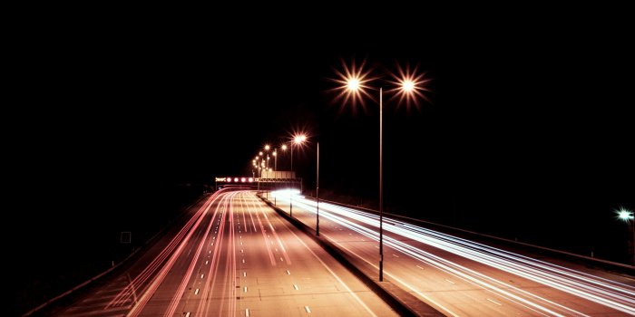 4595x2872 Highway at Night (x-post from r/AmoledBackgrounds) | Night