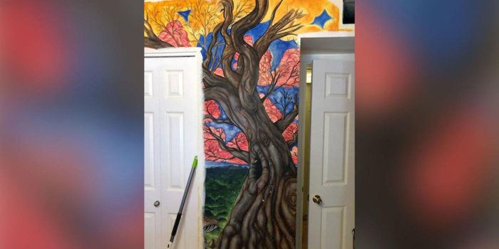 1200x675 A mischievous kitten revealed an undiscovered mural after