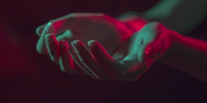 3750x3000 Giving Hands Ultra HD Desktop Background Wallpaper for 4K UHD TV