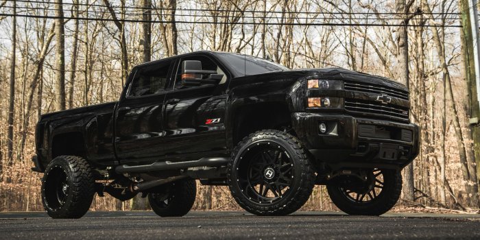 2500x1406 Custom Chevy Silverado | Images, Mods, Photos, Upgrades — CARiD