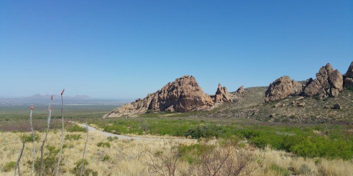 3840x2160 Download wallpaper 3840x2160 mountains, grass, trail, new mexico